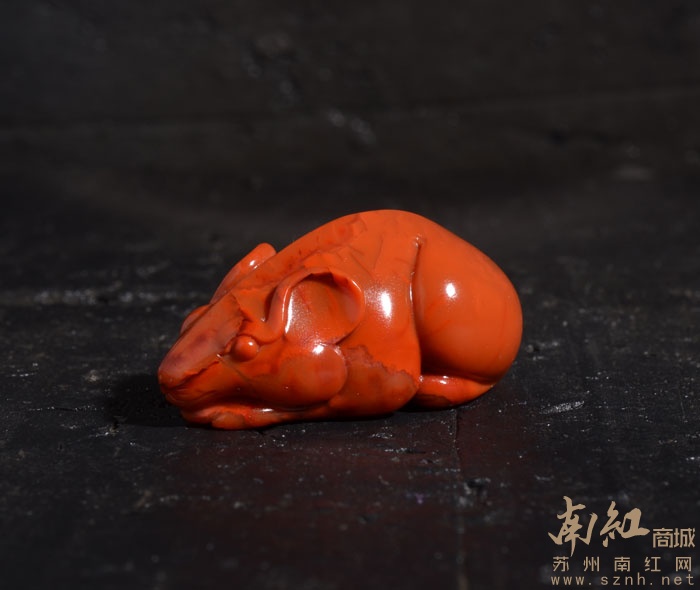 惟妙惟肖的小老鼠南红玛瑙雕件 火焰纹南红挂件