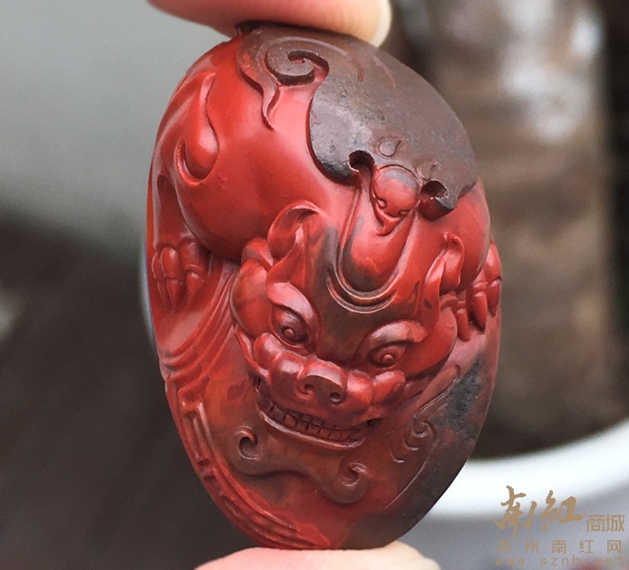 福寿 瑞兽貔貅 天然包浆料南红苏工挂坠