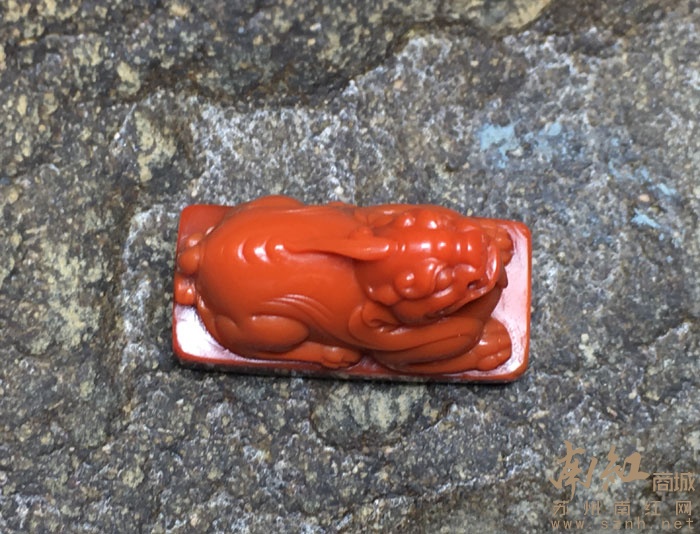 瑞兽貔貅 天然包浆料南红苏工精品小印章挂件