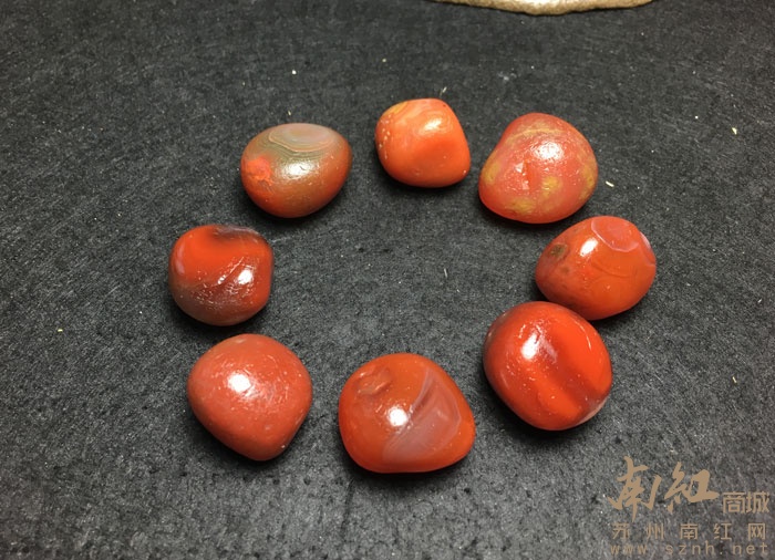 天然南红籽料手串 颗颗独籽皮纹老气