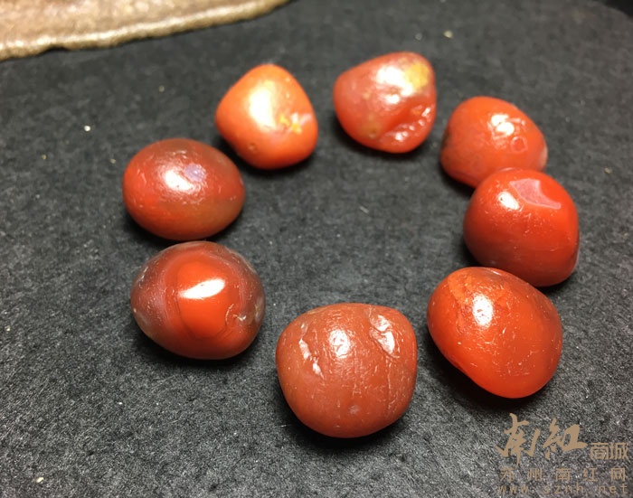 天然南红籽料手串 颗颗独籽皮纹老气